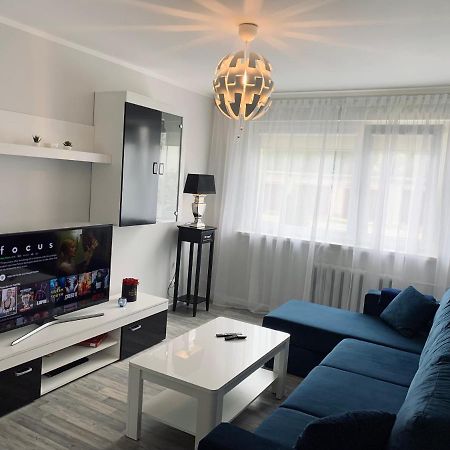 You'Ll Love This Large Apartment! Free Parking! Tallinn Bagian luar foto