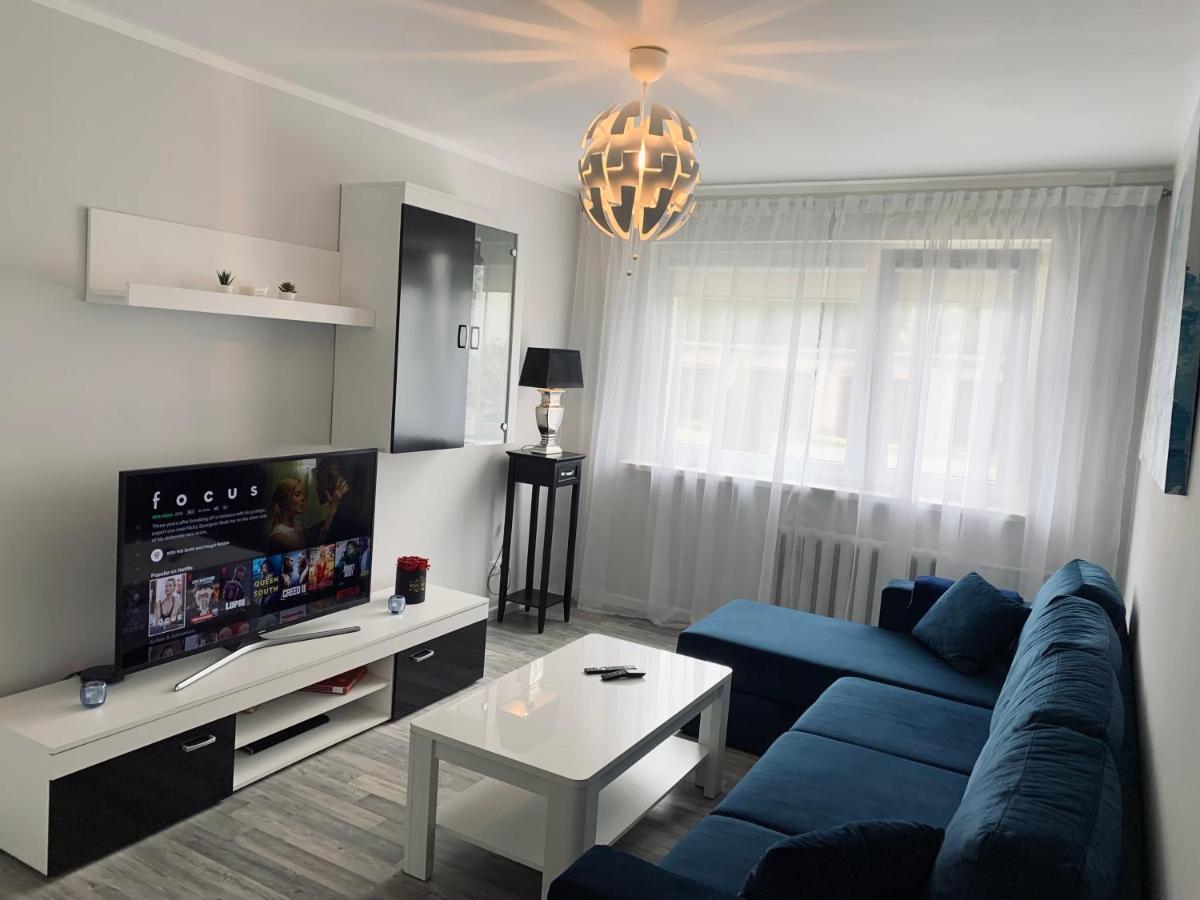 You'Ll Love This Large Apartment! Free Parking! Tallinn Bagian luar foto